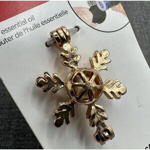 Gold Snowflake Essential Oil Diffuser Locket Pendant Christmas Aromatherapy Gift